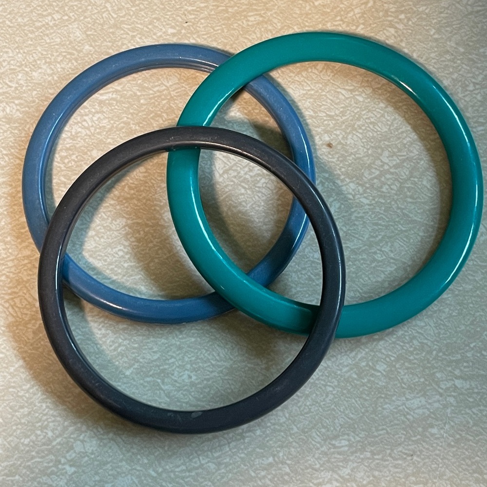 Vintage Bangle Stack - Picture 3 of 3